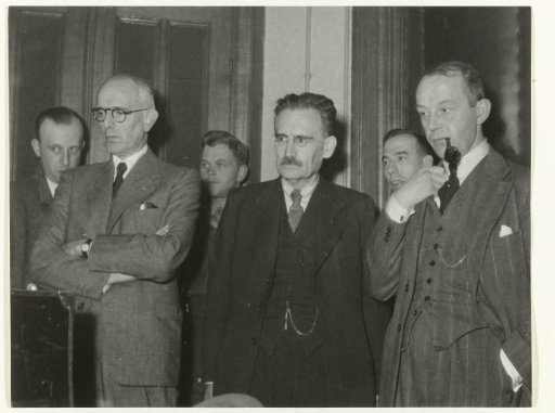 Willem Drees listening to Schermerhorn's radio address