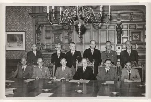 Beel-Drees Cabinet