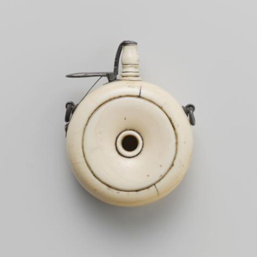 Powder flask