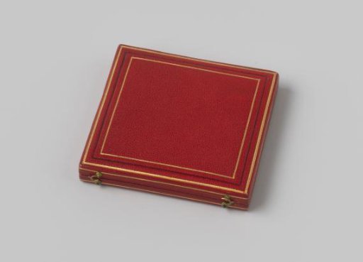 Coin box of red leather