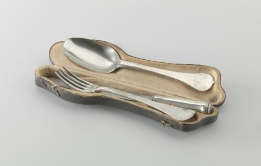 Case with travelling cutlery with the Sweers family coat of arms