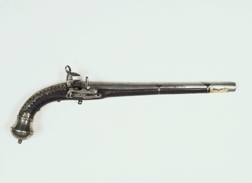 Flintlock pistol with battery lock