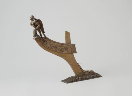 Model of a figurehead