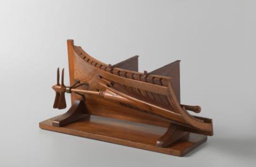 Model of the Screw Aperture of a Twin Screw Steamer