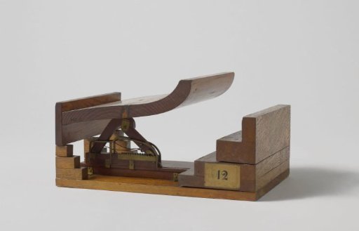 Model of a Support in a Dry Dock