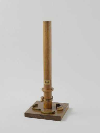 Model of Disengaging Gear for an Iron Mast