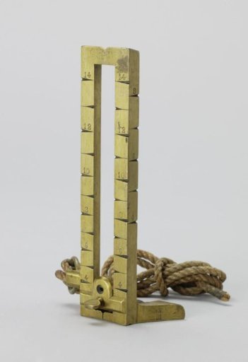 Model of a cannon mounting bar