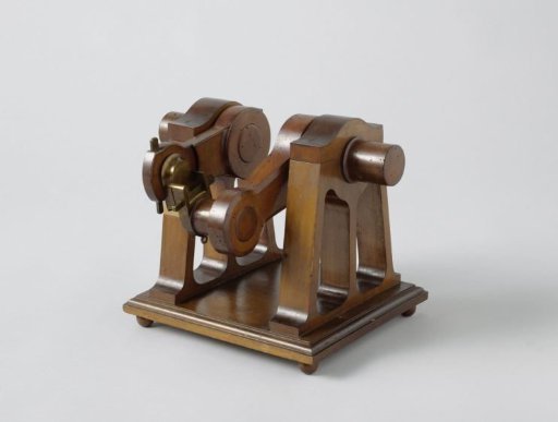 Model of a Disengaging Gear for Paddle Wheels