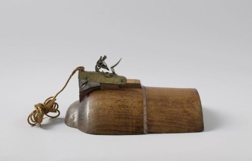 Gunlock (Flintlock) on a Dummy Breech of a 30-Pounder Carronade