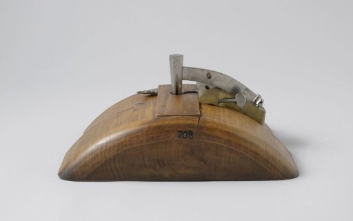 Gunlock (Percussion) on a Dummy Breech of a 30-Pounder Cannon