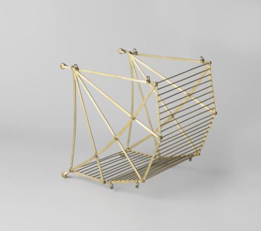 Model of an Apparatus for Inspecting Ships Under Water