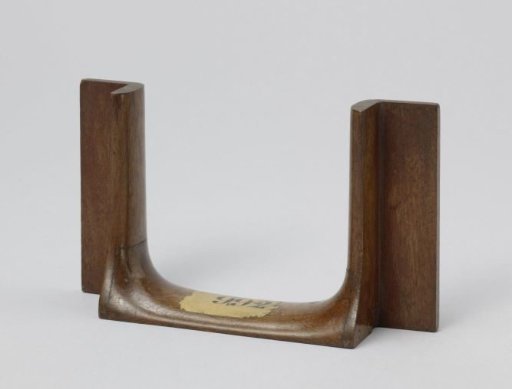 Model of an Iron Rowlock