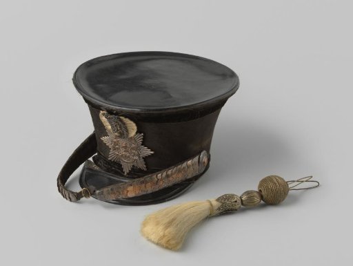 Shakos of a staff officer of the citizen militia. M. 1828, J. W. Kerkhoven