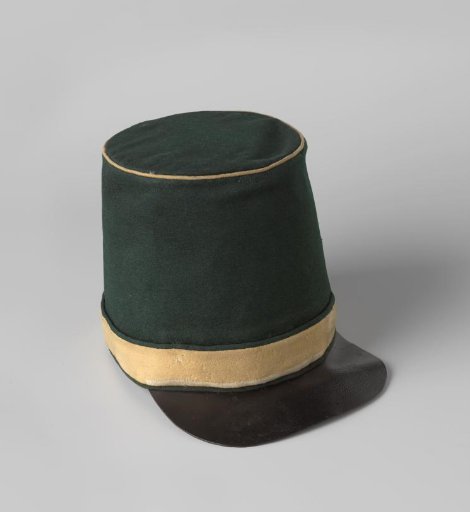 Cap of E.W. van Dam van Isselt, major-commandant of the volunteer hunters