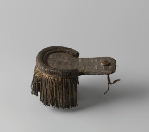 One epaulette, belonging to H.F. de Bruijn, Knight Military Order of William 4th class in 1830/32 Lieutenant in the 1st Battalion Field Artillery Bt 6