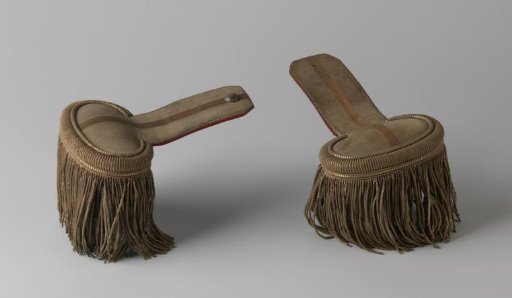 Pair of epaulets worn by H.C. Broos in 1830/32, 2nd lieutenant, 1st battalion, 2nd Division National Guard