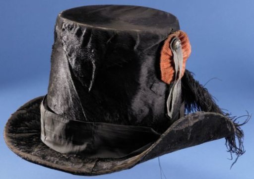 Hat of Mrs. Schoonderwoert, market woman of the South Holland Civic Guard 1830-1831, outside model