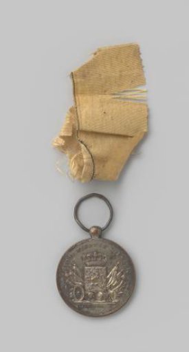 Medal for Meritorious Service with yellow ribbon