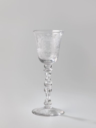 Chalice glass with the coat of arms of Tholen