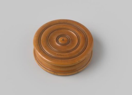 Coin box with commemorative medal of Isaac Rochussen