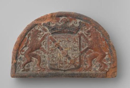 Fireplace mantel with the coat of arms of Prince Maurice of Orange-Nassau