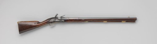 Musket with flintlock mechanism