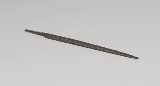 File, half-round without handle, with parallel grooves