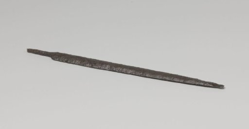 File, Half-Round Without Handle, With Parallel Grooves and Local Indentations on the Convex Side