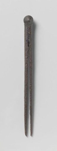 Shipwright's compass with straight legs, an oval/round head and no hinge