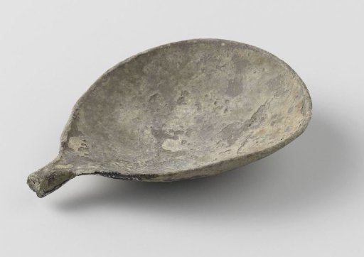 Spoon with an oval bowl and a straight stem with a rhombic cross-section