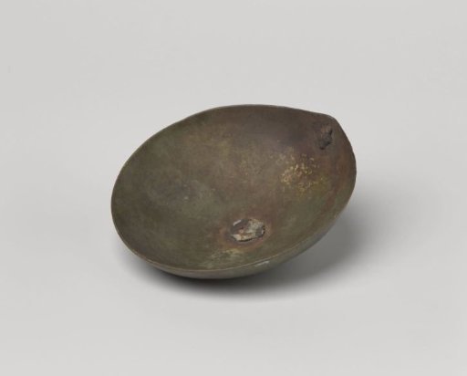 Bowl with iron remains