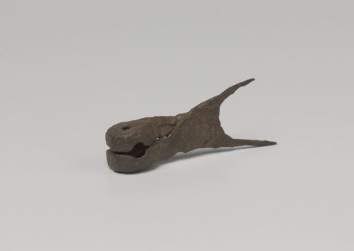 Fragment of a pair of tongs consisting of the nozzle