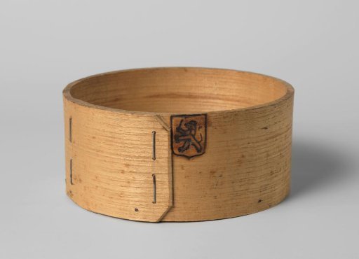 Wooden grain measure.