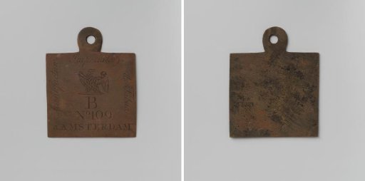 Manufacture Imperiale de Tabacs in Amsterdam, carrying sign, worn by one of the workers, no. B 109