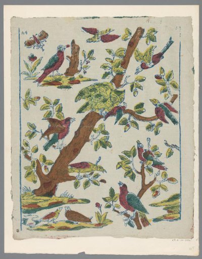 Sheet with an owl in a tree in the center
