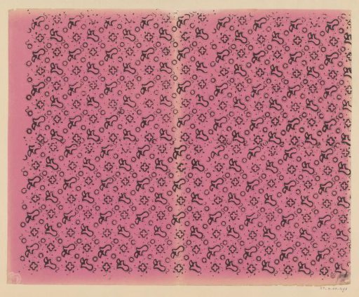Sheet with alternating scatter pattern of motifs