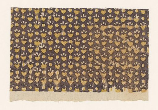 Sheet with scattered pattern of hearts and dots