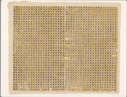 Sheet with checkerboard pattern with dot motif