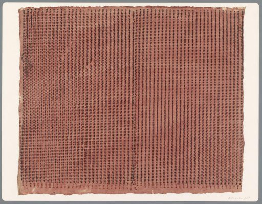 Sheet with vertical band pattern of arrow motif