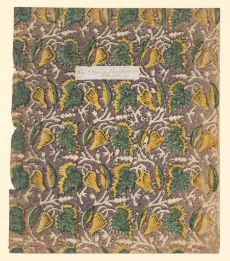 Sheet with a scattered pattern of leaf and fruit