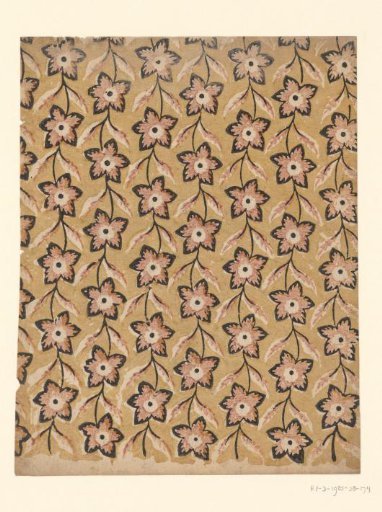 Sheet with a band pattern of interconnected flowers