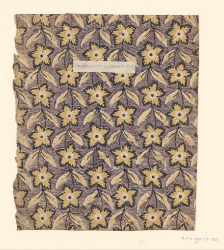 Sheet with a striped pattern of vertical vines with flowers