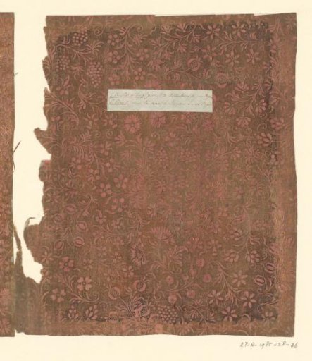 Sheet with flowers and fruit