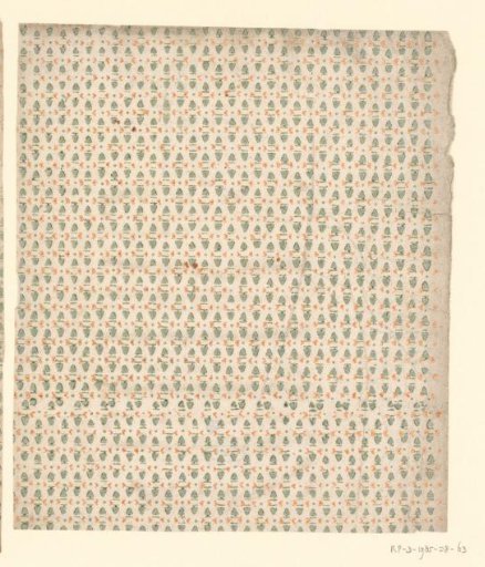Sheet with an alternating scattered pattern of triangles