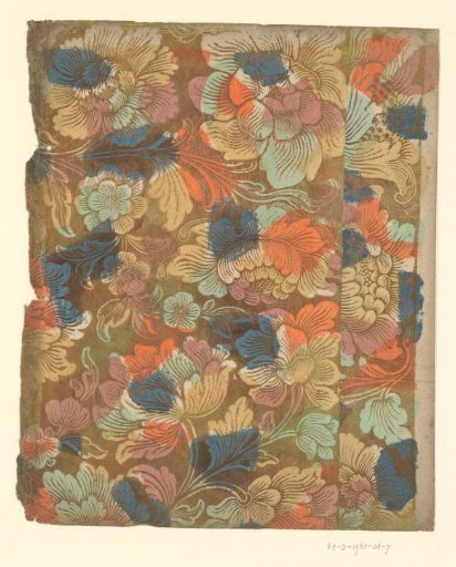Sheet with large stylized flowers