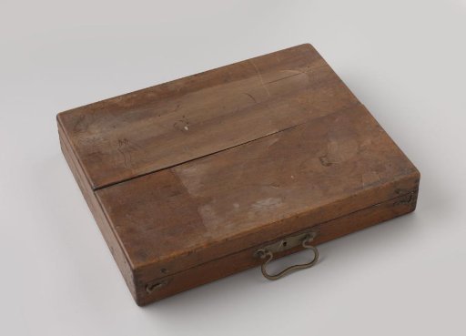 Painter's box of Hendrik van Borssum Buisman containing paint tubes and brushes