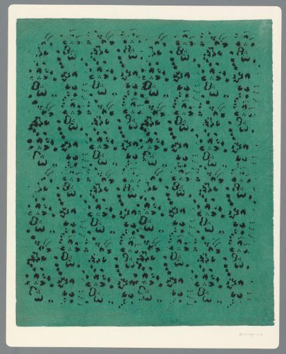Sheet with a scattered pattern of leaves
