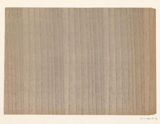 Starched paper in brown with embossed decoration imitating wood grain