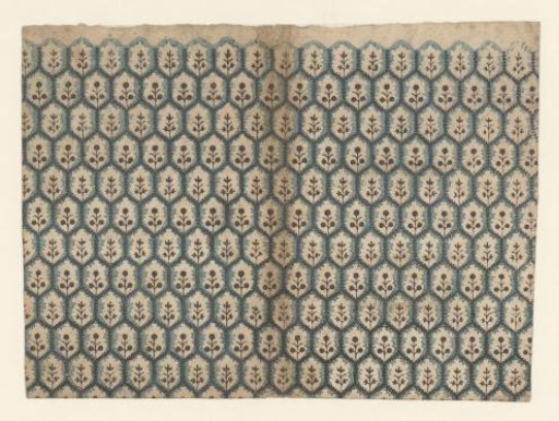 Sheet with honeycomb pattern with flower
