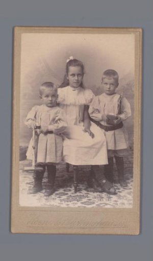 Portrait of Johanna Geertruida, Lucas and Willem Jonker